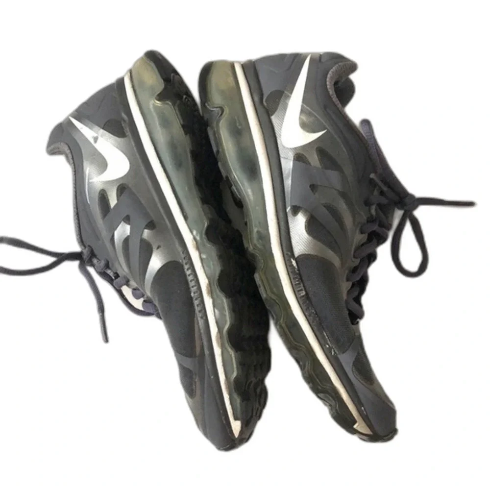 Nike Air Max Grey Lace-Up Running Shoes Size 9 Athletic Outdoor Running